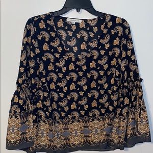🚨5/$25🚨 Rose & Olive women’s top size small used